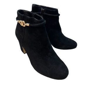Bella Vita Diaz Bootie in Black Suede Leather. 3” block heel. 6.5W NIB